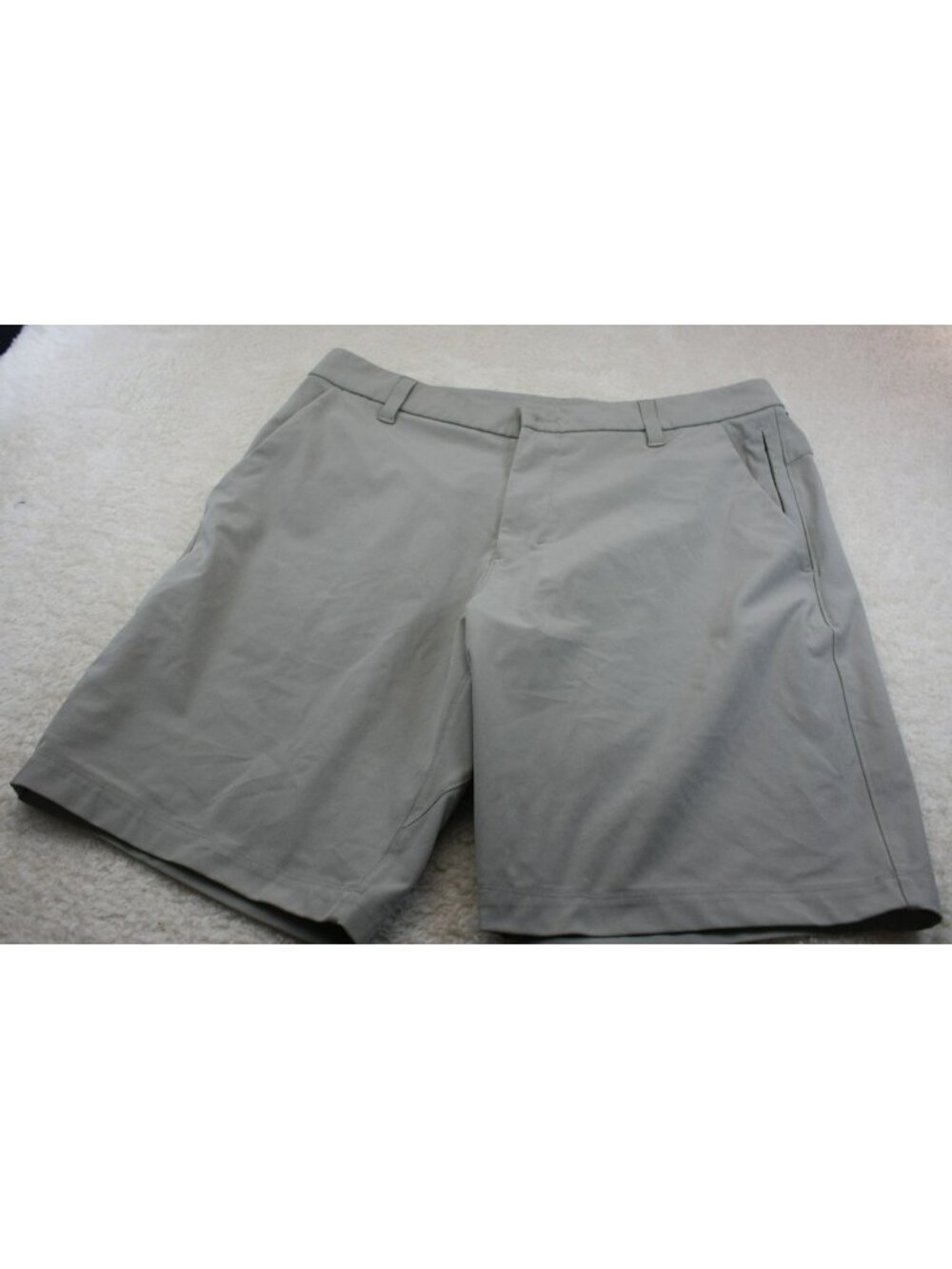 Lululemon Commission Shorts Size 33 Tan Khaki Performance Golf Casual 9" Inseam